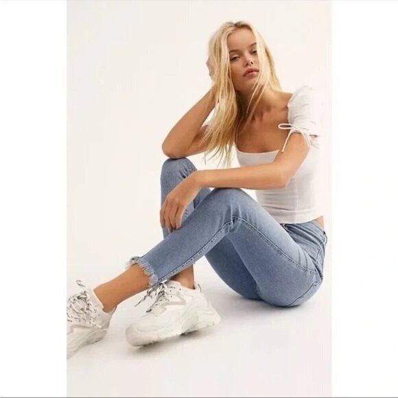 Free People High-Waisted Light Wash Ankle Skinny Jeans Cut off Women's Size 31 - Picture 2 of 16